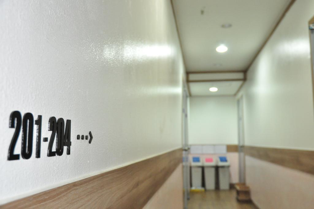 Hotel Skypark Central Myeongdong Seoul Exterior photo